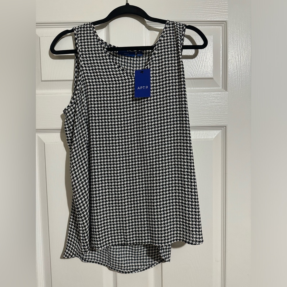 Apt 9 new with tags black and white tank top